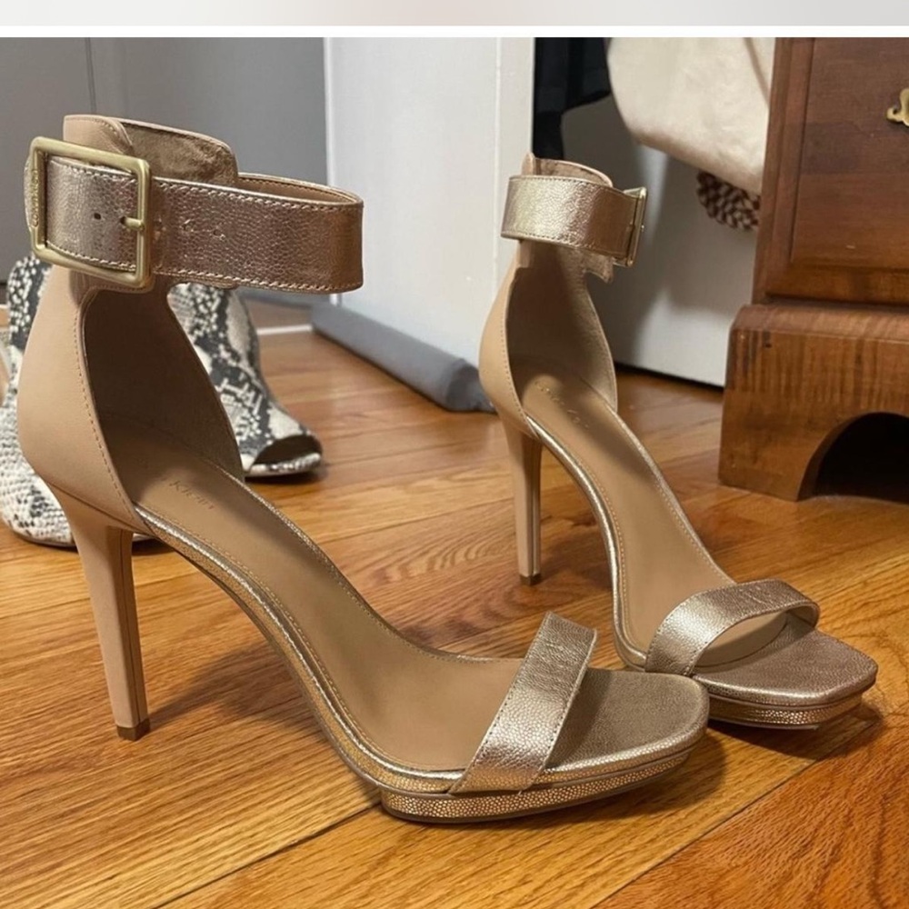 Gold Heels - Picture 2 of 6